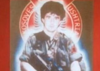 27 vjet nga vrasja në burg e Cen Dugollit