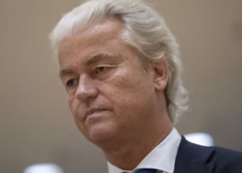 Politikani holandez paditet për postimin e tij anti-musliman