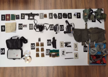 Policia gjen sasi të armatimit në një banesë të pa banuar në veri të Mitrovicës