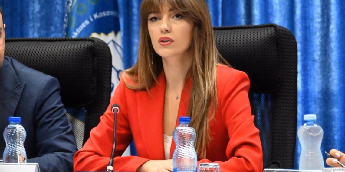 Haxhiu e quan akuzë të rreme pretendimin e Serbisë se Popoviqi e pranoi “nën presion” fajësinë në Kosovë