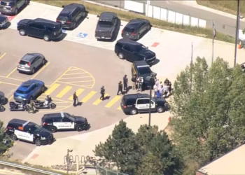 Të paktën 3 të plagosur nga të shtënat me armë zjarri në një shkollë në SHBA