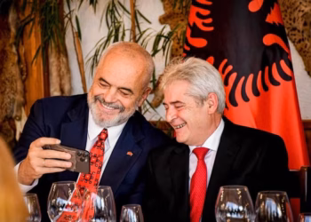 Ahmeti uron Ramën: Ne na ke përkrah, në mbështetje të Shqipërisë europiane