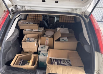 Kapen materiale medicinale dhe dentare pa dokumentacion në Kamenicë