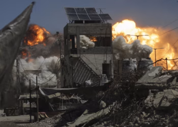 Të paktën 44 palestinezë të vrarë, ndërsa Izraeli bombardon edhe një tjetër ndërtesë të lartë në qytetin e Gazës