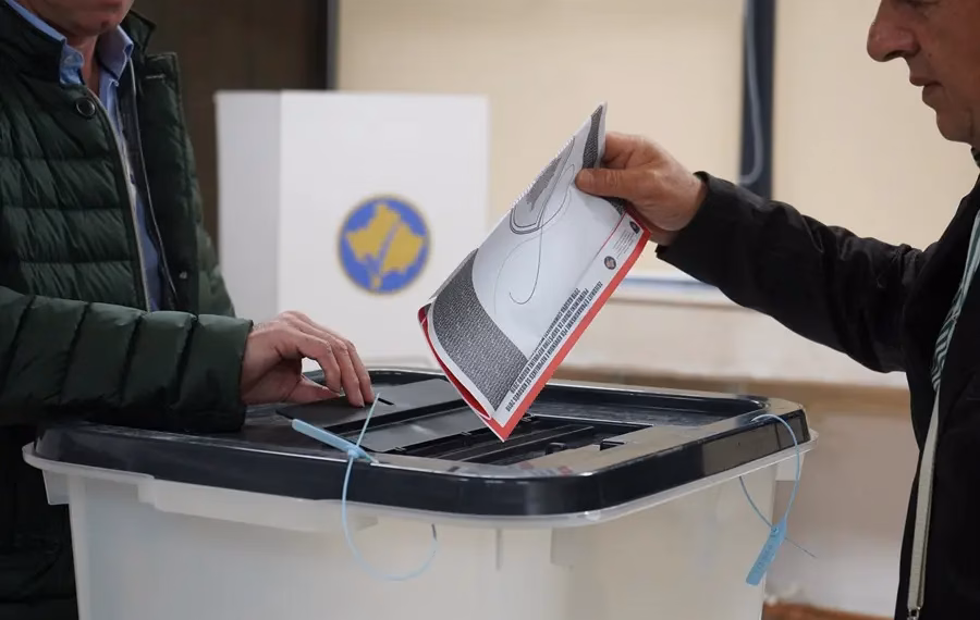Fletëvotimet e Zgjedhjeve Lokale të 12 tetorit arrijnë në Kosovë
