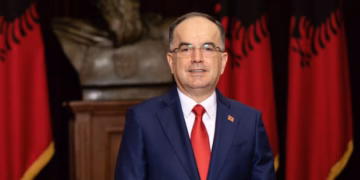 Rrëzohet kërkesa e PD-së për shkarkim të presidentit Begaj