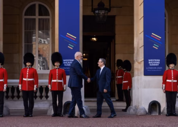 Samiti i Procesit të Berlinit në Londër, Rama pritet nga homologu britanik Starmer