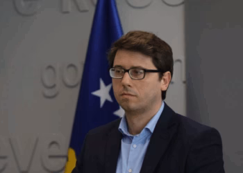 Murati: Thesari alokoi buxhetin për dhjetor, Komuna e Prishtinës nuk i kreu pagesat