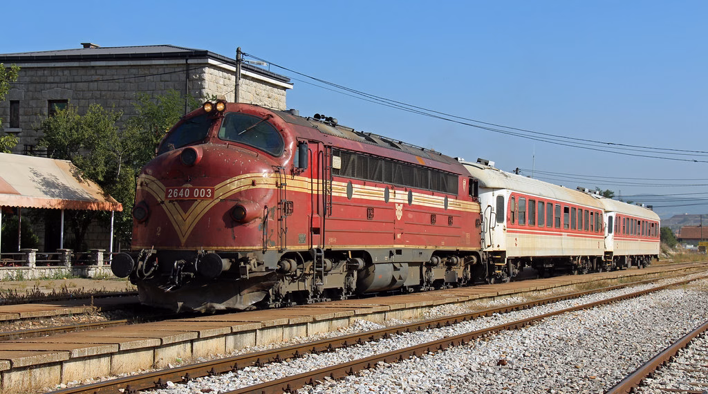 Studentët përfitojnë 50% zbritje në udhëtimet me tren