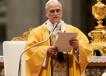 Në Krishtlindjet e para si Papë, Leo XIV u bën thirrje besimtarëve të ndihmojnë të varfrit dhe të huajt