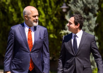 Rama uron Kurtin për fitoren: Mandati i konfirmuar të kthehet në sukses e mbarësi për Kosovën