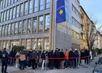 KQZ me njoftim rreth votimit në Ambasada e Konsullata, detaje se kur mbyllen qendrat e votimit në ShBA e Kanada