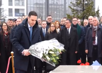 LDK shënon 36-vjetorin e themelimit me homazhe tek Ibrahim Rugova