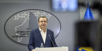 Kurti: Të akuzuarit për sulmin në “Ibër Lepenc” të lidhur ngushtë me Vuçiqin dhe Radoiçiqin