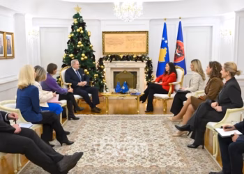 Terras në Kosovë – Presidentja Osmani i kërkon heqjen e masave ndëshkuese