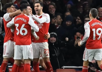 Arsenali triumfon thellë në derbi me Villën, mbyll vitin në vendin e parë