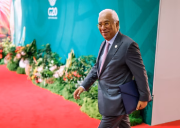 Udhëheqësi i BE-së paralajmëron SHBA-në që të mos ndërhyjë në punët e Evropës