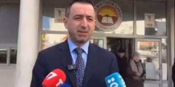 Basha ushtroi të drejtën e votës në Ferizaj, thirrje për dalje masive në zgjedhje