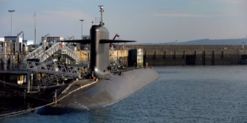 Franca heton raportimet për dronë mbi një bazë të nëndetëseve bërthamore