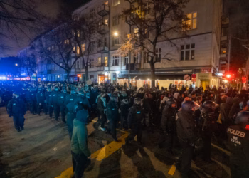 Protesta kundër policisë në Berlin