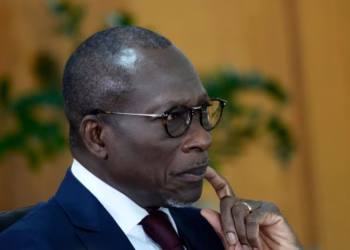 Trupat ushtarake dalin në televizion për të shpallur një grusht shteti në Benin