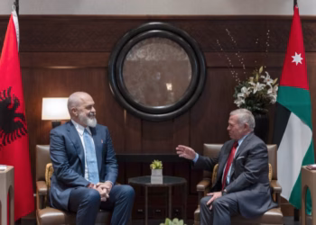 Rama në Jordani, pritet nga Mbreti Abdullah II