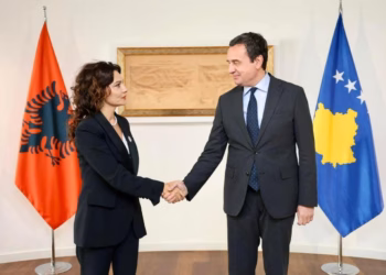 Spiropali uron Kurtin: Shqipëria dhe Kosova ecin së bashku drejt rrugës europiane