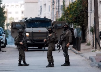 Ushtria izraelite plagos 4 persona dhe arreston 28 të tjerë në një bastisje në Bregun Perëndimor