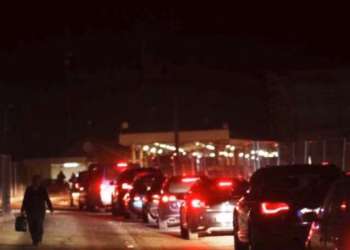 Gjendja në pikat kufitare, kolona deri në 300 metra te Dheu i Bardhë për hyrje në Kosovë