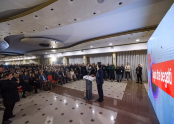 Kurti premton dyfishim të bursave, transport publik me 10 euro dhe investime të reja në Sharr