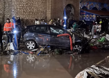 Të paktën 37 persona humbin jetën nga shirat e rrëmbyeshëm në Marok