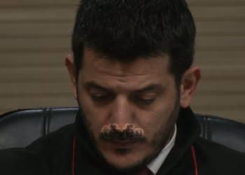 Nis gjykimi në mungesë për krime lufte ndaj tre ish-gardianëve, maltretuan të burgosur shqiptarë.