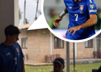 Djali i Sylvinhos vishet me fanellën e Serbisë