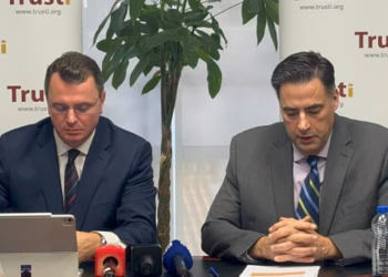 Fondi i Kursimeve Pensionale: Rënie më e ulët se tregjet globale dhe tarifa më të ulëta historike