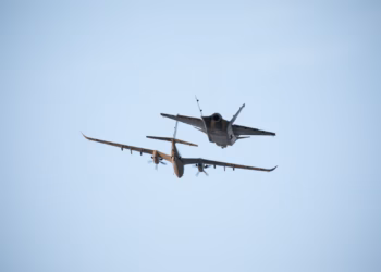 Bayraktar KIZILELMA: Avionë pa pilot për herë të parë në botë realizojnë fluturim autonom në formacion