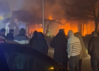 Përfshihen nga zjarri disa lokale në Prizren, nuk ka të lënduar