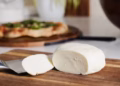 AUV izolon 15 kg djath Mozzarella nga Italia, dyshohet për prani të aflatoksinës M1