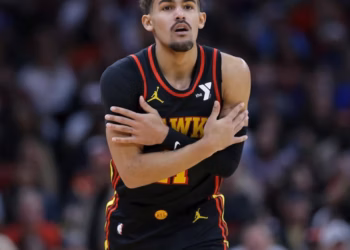 Trae Young lë Atlantan pas 8 viteve