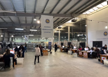 Vazhdon numërimi i fletëvotimeve jashtë Kosovës, mbi 84% pjesëmarrje