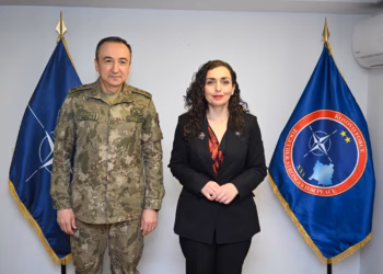 Osmani falënderon komandantin e KFOR-it për lidershipin dhe kontributin në sigurinë e Kosovës