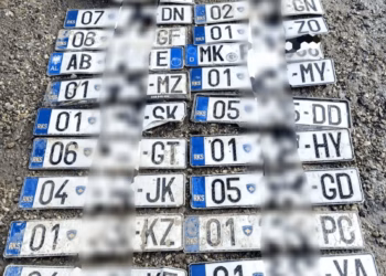Policia gjen tabela automjetesh të humbura gjatë vërshimeve në rrugën Prishtinë–Ferizaj