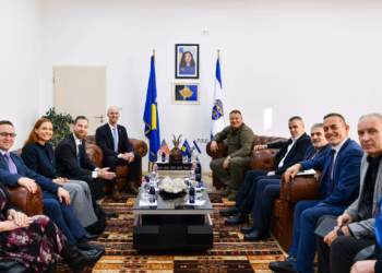 FBI sjell agjent special dhe analist të inteligjencës në Kosovë, do të bashkëpunojnë me Policinë