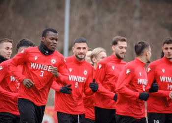 CSKA insiston në rinovimin e kontratës me Dellovën