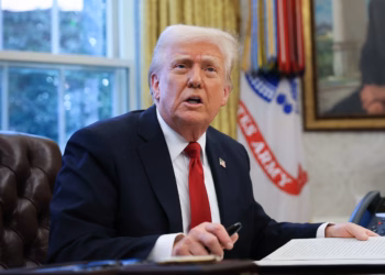 Trump: Tarifa 25% për vendet që bëjnë biznes me Iranin