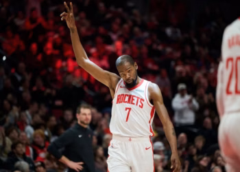 Durant në histori të Ligës NBA, kalon legjendën Chamberlain