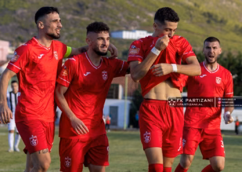 Ish-sulmuesi i kombëtares, ndan rrugët me ekipin spanjoll