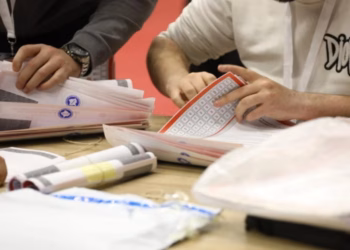 Mbi 74% e votave të numëruara, procesi vazhdon sot në 11 komuna