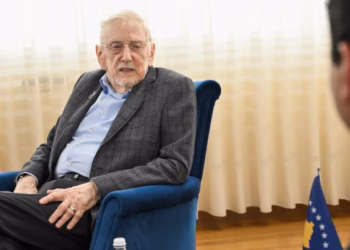 Walker shpallet “Qytetar i Përjetshëm i Shtimes”