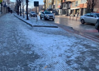 Komuna e Prishtinës njofton se rrugët janë kryesisht nën kontroll