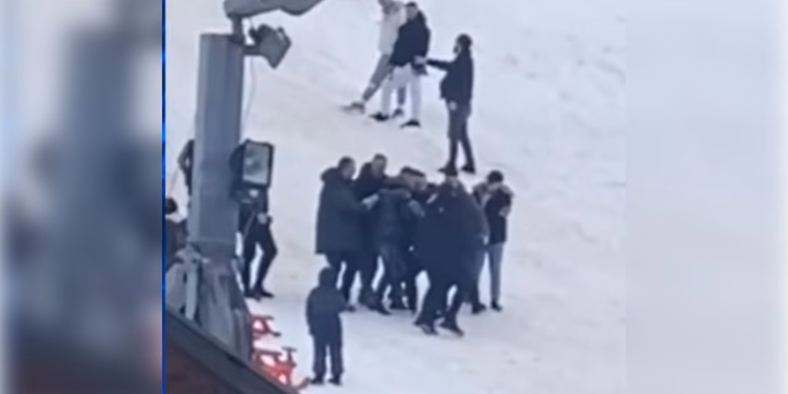 Aksident në Bogë të Rugovës – Motorri i borës përplaset në shtyllë elektrike, katër të lënduar